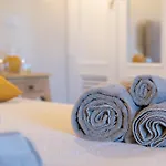 Torre Civette - Wine & Sea Retreat مزرعة للإقامة